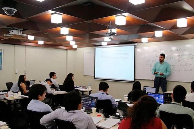 Curso de Verano en Finanzas Avanzadas 2026: ¡La Puerta Abierta a una Carrera Estelar en el BCRP!